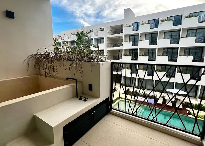 Comfy Plounge Pool Tulum
